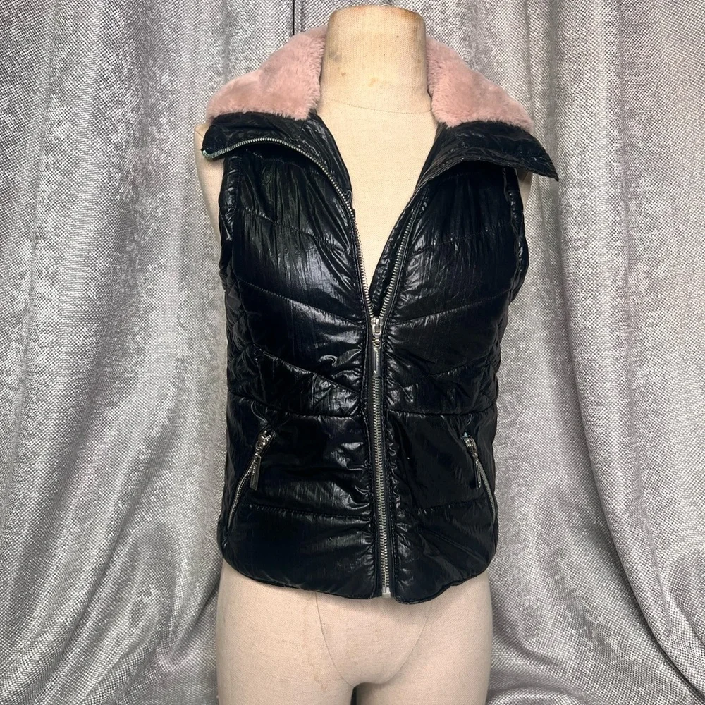 Black Quilted‎ Vest with Pink Collar